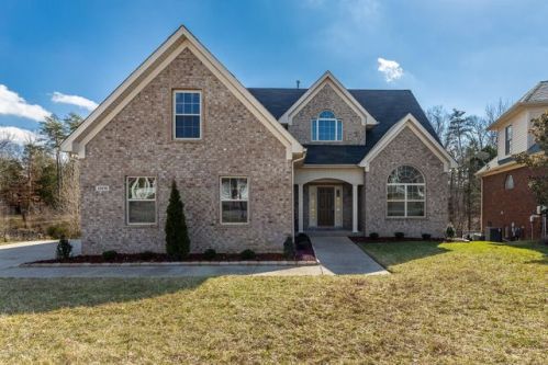 13618 Quiet Glen Ct, Louisville, KY 40299-8447