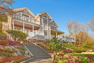 533 33rd Ave, Seattle WA  98122-6303 exterior