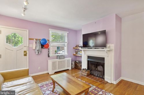 121 League St, Philadelphia PA  19147-4224 exterior