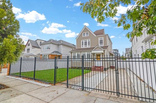 89-14 120th St, Jamaica, NY 11418-3106