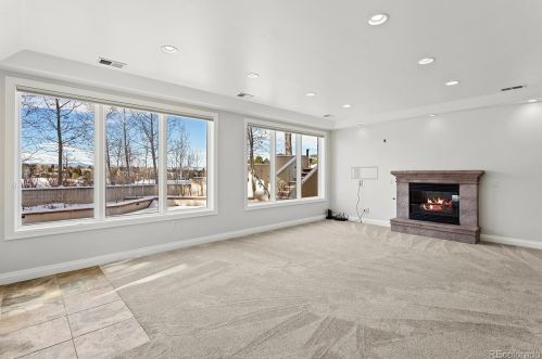 93 Glenmoor Dr, Englewood CO 80113-7117 exterior