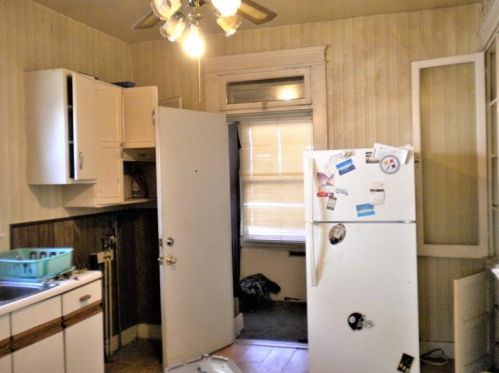 517 Moody Ave, New Castle PA  16105-2430 exterior