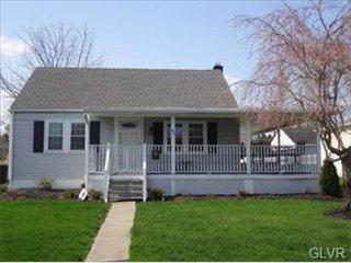 47 Henry Ave, Nazareth, PA 18064-1716