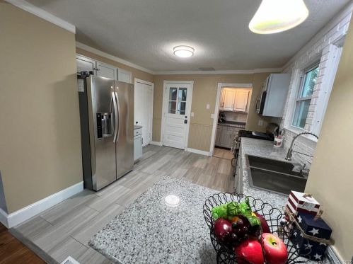 135 Autumn St, Manchester CT  06040-5519 exterior