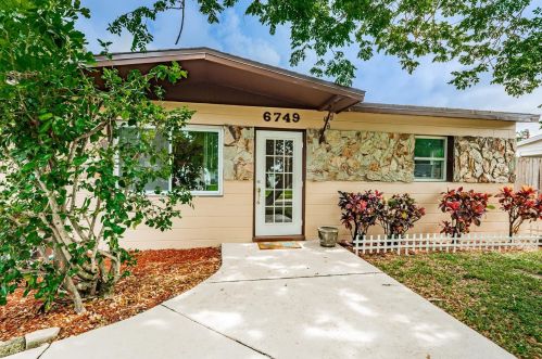 6749 81st Ave, Pinellas Park, FL 33781-2002