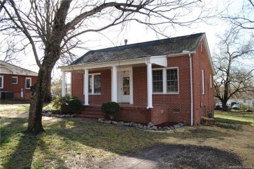 903 Juniper St, Kannapolis, NC 28081-4254