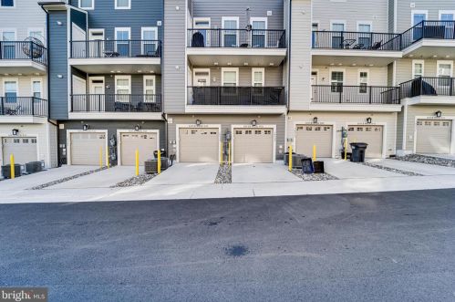 14957 River Walk Way, Woodbridge VA  22191 exterior