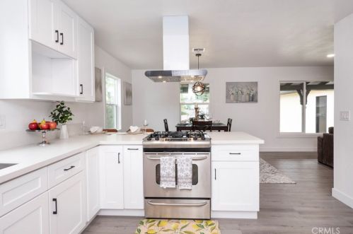 1741 Valley Center Ave, Glendora CA  91740-6132 exterior