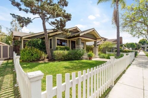 334 Coronado Ave, Long Beach, CA 90814-2610