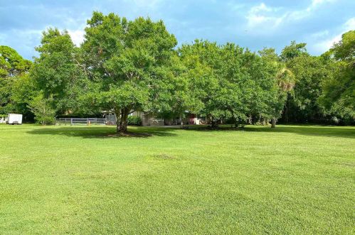 2334 Keen Rd, Fort Pierce, FL 34946-2003
