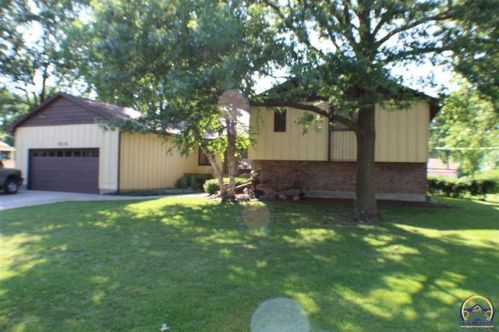 1919 Darlene Way, Emporia, KS 66801-6024