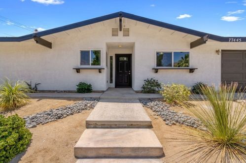 77445 Calle Potrero, La Quinta CA  92253-3702 exterior