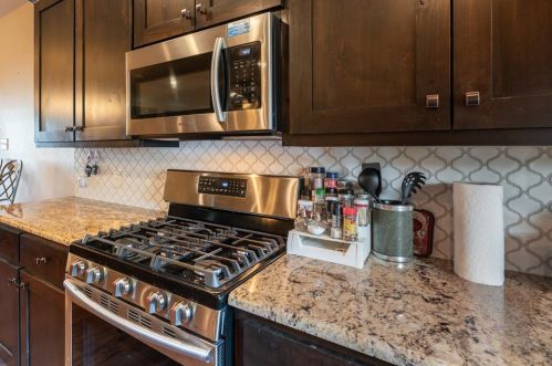 3308 Kari Ln, Greenville TX  75402-7202 exterior