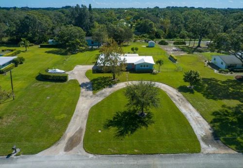 646 36th Ave, Vero Beach, FL 32968-1220