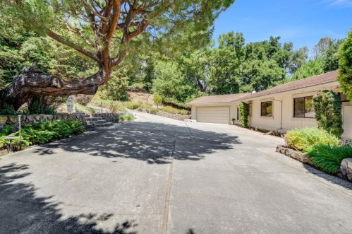 17220 Holiday Dr, Morgan Hill, CA 95037-6528