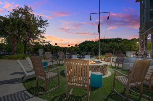 5802 Palmetto Dr, Isle Of Palms SC  29451-3813 exterior