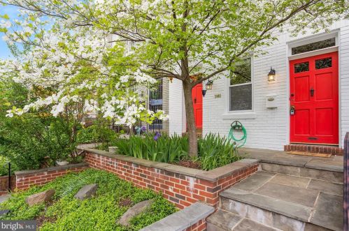 2003 37th St, Washington, DC 20020-1239