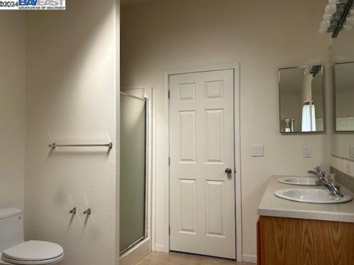 176 Harbor Dr, Daly City CA  94014-2829 exterior