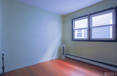 47 51 St, Bayonne NJ  07002-4117 exterior