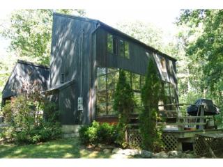 8 Danforth Rd, Merrimack, NH 03054-4320