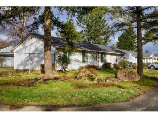 3105 1st St, Damascus OR  97080 exterior