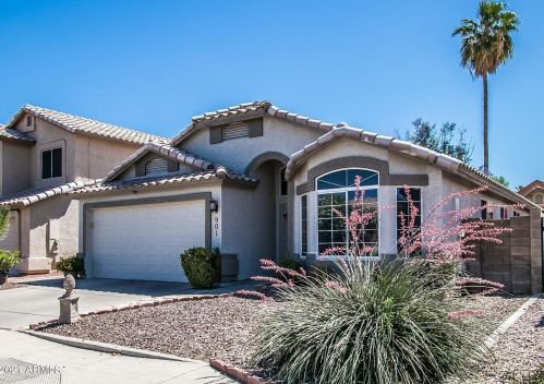 901 Albert Dr, Chandler, AZ 85226-6010
