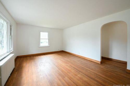 54 Henry St, Waterbury CT  06708-2608 exterior