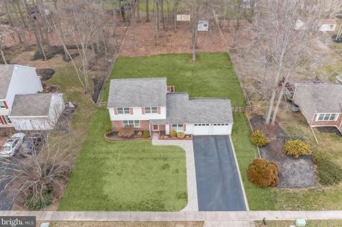 210 Emerald Dr, Yardley, PA 19067-5768