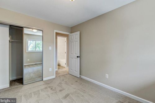 601 Clearwater Ct, Herndon VA  20170-4125 exterior