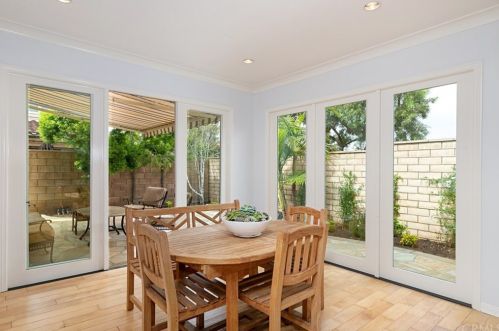 121 Blaze, Irvine CA  92618-1507 exterior