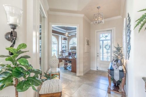 7914 Valentina Ct, Naples, FL 34114-2689