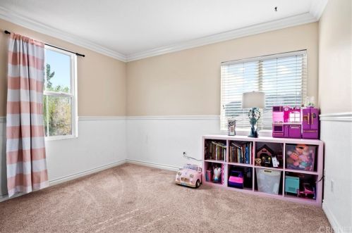 28423 Connick Pl, Santa Clarita CA  91350-1991 exterior