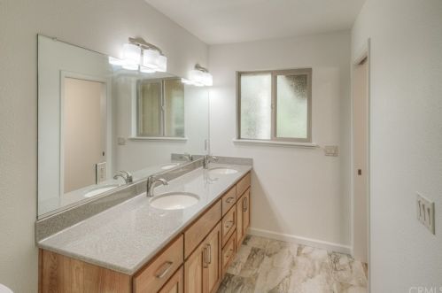 15 Woodcrest Dr, Oroville CA  95966-5518 exterior