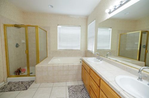 2135 Canyon Creek Ct, Newman CA  exterior