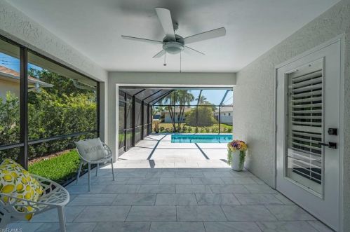 568 95th Ave, Naples FL  34108-2453 exterior