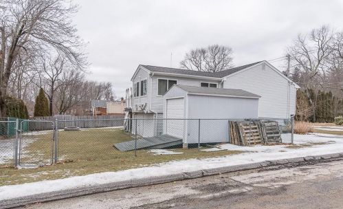 21 Jaffrey St, Providence RI  02919-6632 exterior