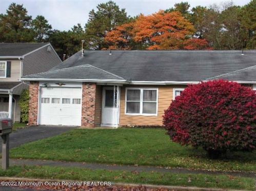 60 Mariner Pl, Bricktown, NJ 08723-7203