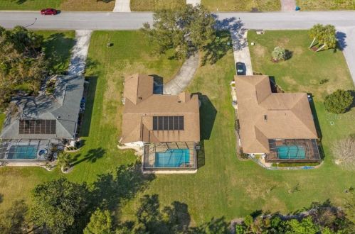 10208 Hoover St, Brooksville FL  34608-7137 exterior