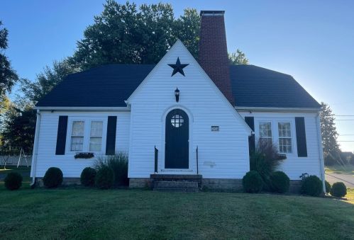 3136 Dresden Rd, Zanesville, OH 43701-6481