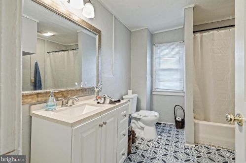 111 Charles St, Red Lion PA  17356-1603 exterior