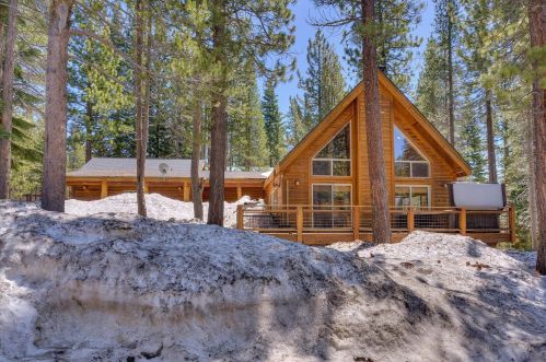13381 Falcon Point Pl, Truckee, CA 96161-6452