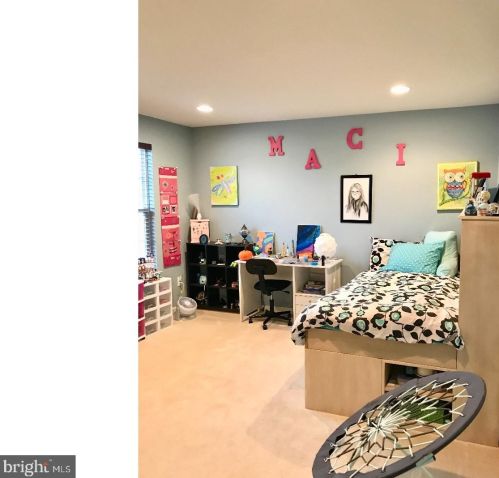 602 Archibald Ln, Florence NJ  08518-4010 exterior