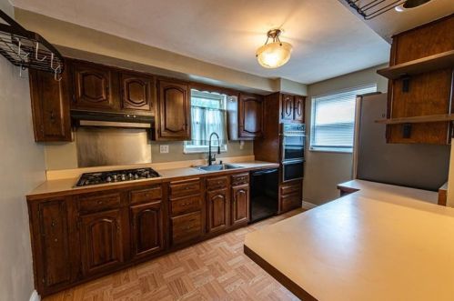 7163 Shannon Rd, Verona, PA 15147-2545