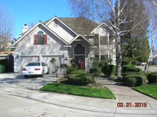 966 Shelly Ct, Ripon CA  95366-3329 exterior