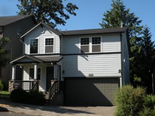 37756 Hamilton Ridge Dr, Sandy, OR 97055-8830