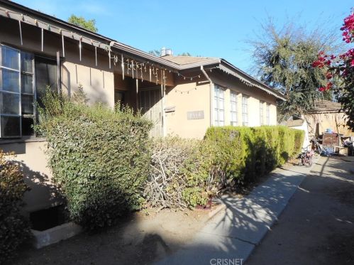 7512 Woodley Ave, Van Nuys, CA 91406-2928