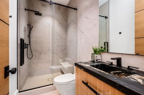 4508 Haskell Ave, Van Nuys CA  91436-3148 exterior