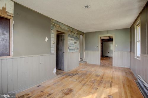 148 Reinholds Rd, Swartzville PA  17569-9654 exterior