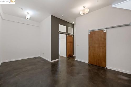 958 28th St, Oakland CA 94610-4017 exterior