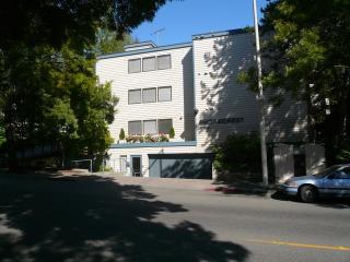 12542 35th Ave, Seattle WA  98125-4546 exterior